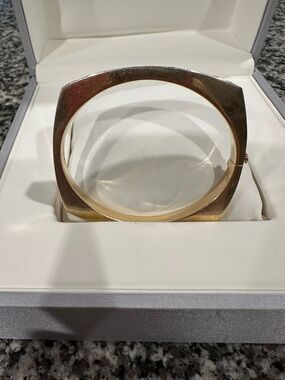 Chic&Beautiful-1.68 CT-VS1-VS- GH Diamond 14k Yellow&White Gold Bangle Bracelet